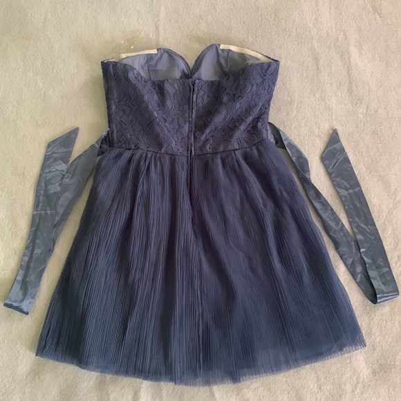 Women’s dress knee length blue lace with zipper in the back - Picture 2 of 4